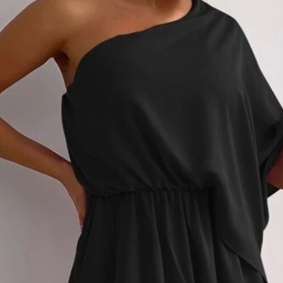 Luxe Black One Shoulder Solid Party Wedding Prom Dress - Picture 4 of 5